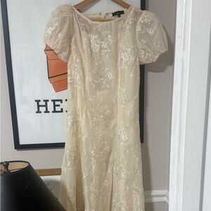 Chic Cream Floral Lace Dress